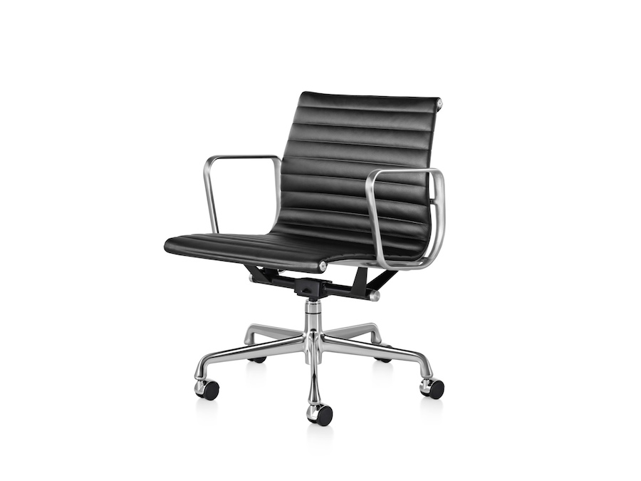 Una foto - Silla Eames Aluminum Group–Gerencial–Con brazos