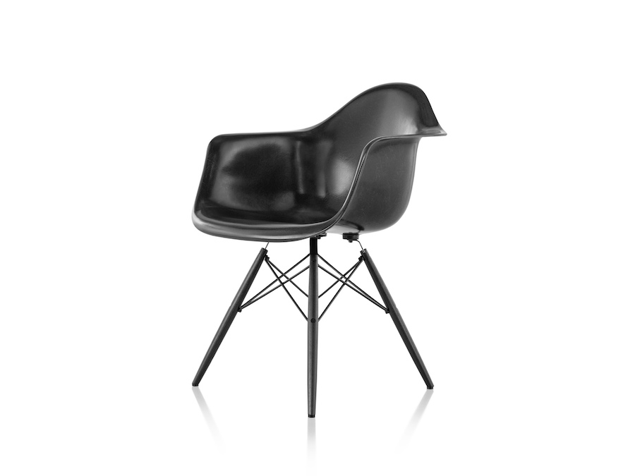 A photo - Eames Moulded Fibreglass Armchair–Dowel Base–Nonupholstered
