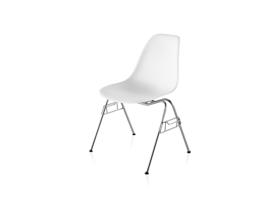 Una foto - Silla de visita Eames de plástico moldeado–Base apilable