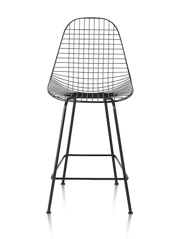 Eames Wire Stool Outdoor with black finish in counter height.