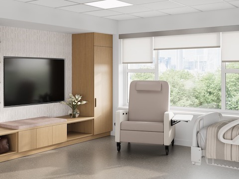 Mora System with bench and Gemma Recliner.