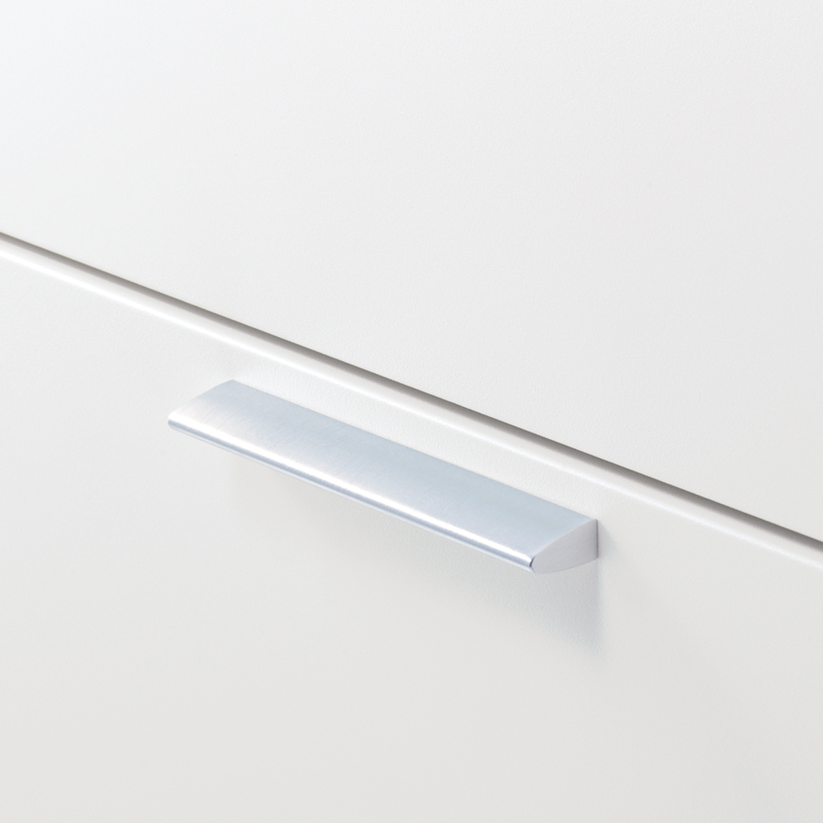 Close up image of a silver slope pull on a white Meridian Storage case.