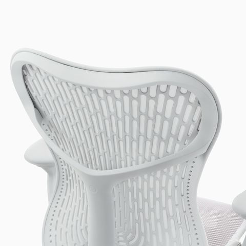 Detail of the Butterfly back of a Mirra 2 chair in alpine.