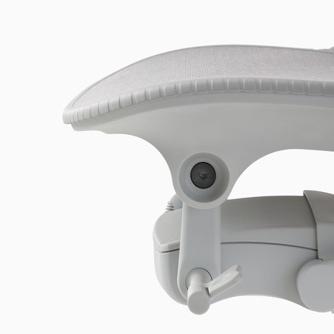 Detail view of the seat of a Mirra 2 chair in alpine.