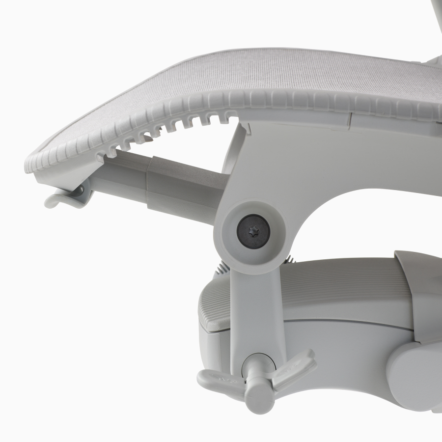 Detail view of the Flex-Front seat of a Mirra 2 chair in alpine.