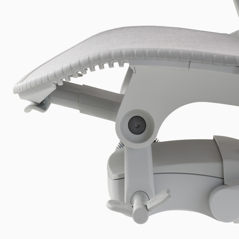 Detail view of the Flex-Front seat of a Mirra 2 chair in alpine.