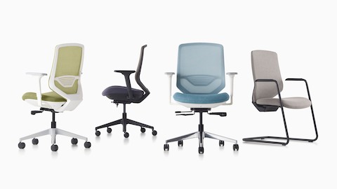 グリーン、ブラック、ブルー、グレーの四脚のポッシュ エクスプレス2チェアの正面と背面。